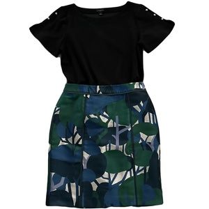 Ann Taylor Print Pencil Cut Skirt, Knee Length, Size 4P, Excellent Condition